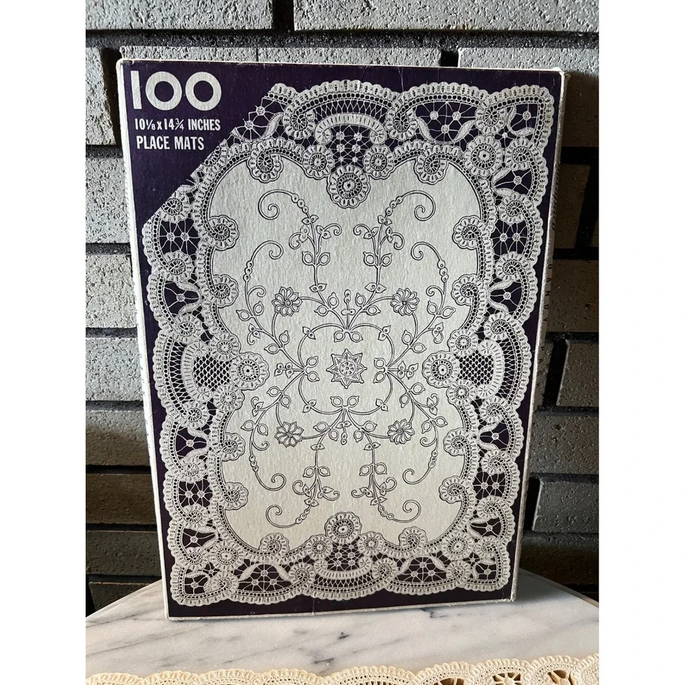 Vintage Milapaco Lace Paper Placemats 100 Count Cream Floral Die Cut 10.5x14.75